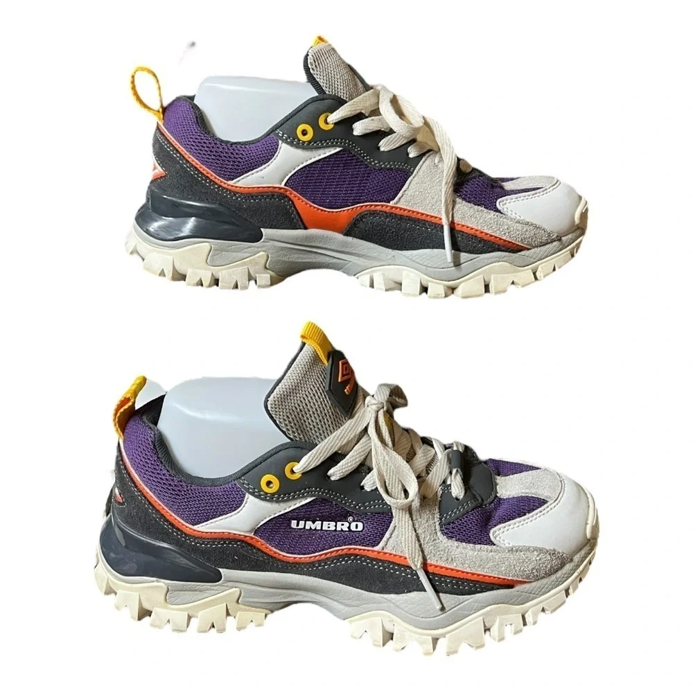 Umbro Bumpy Leather Sneakers Size 6